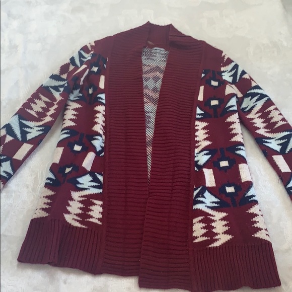 Charlotte Russe Tops - Charlotte Russe Tribal Comfy Cardigan Geometric